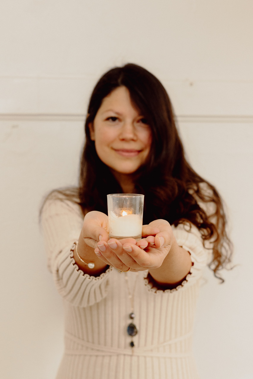Ana-Zaharia-Astrologer-112